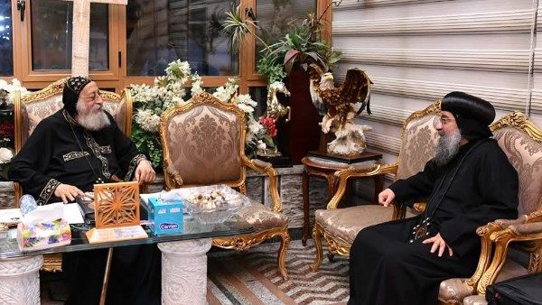 البابا تواضروس يستقبل الأنبا بولس البابا تواضروس يستقبل الأنبا بولس