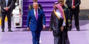 ربطة عنق الرئيس الأمريكي ترامب تعكس تقديره للثقافة السعودية - لايف نيوز