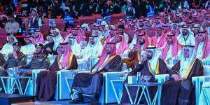 نائب أمير عسير يشرف حفل تخريج 6000 خريج من المنشآت التدريبية بالمنطقة - لايف نيوز