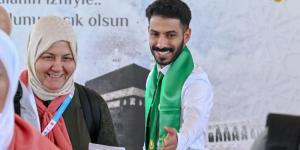 بتكاتف جهود العاملين في مبادرة طريق مكة.. إنهاء إجراءات سفر الحجاج خلال دقائق - لايف نيوز