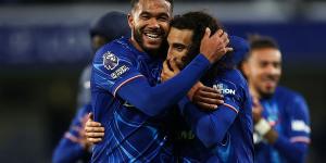 تشيلسي يتغلب على يونايتد ليحافظ على آماله في التأهل لدوري الأبطال - لايف نيوز