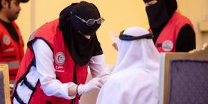 المتطوعون بمنفذ جديدة عرعر.. جهود متكاملة لخدمة ضيوف الرحمن - لايف نيوز