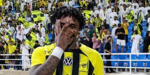 مدرب هولندا يعلق على أداء بيرغوين مع الاتحاد  - لايف نيوز