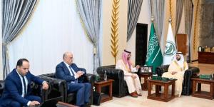 محافظ الطائف يستقبل مدير برنامج التشجير بهيئة تطوير منطقة مكة - لايف نيوز