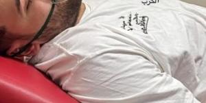 بعد ساعات من تعرض زوجته لوعكة صحية..نقل مسلم للمستشفى - لايف نيوز