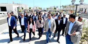 من ميدان المسلة إلى الأوبرا.. جولة وزارية في المدينة التراثية بالعلمين الجديدة - لايف نيوز