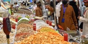 ركن البهارات والقهوة السعودية يستقطب زوار أبها للتسوق26 - لايف نيوز
