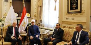 مفتي الجمهورية يزور رئيس محكمة النقض.. ويؤكد: دور وطني مشترك في دعم العدالة - لايف نيوز