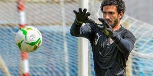 عملوله ممر شرفي.. لاعبو الزمالك يحتفلون بعيد ميلاد محمد عواد - لايف نيوز