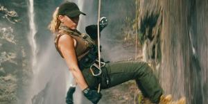 سكارليت جوهانسون وجوناثان بيلي عن كواليس من تصوير «Jurassic World Rebirth» - لايف نيوز