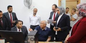 محافظ الوادي الجديد يتابع مشروع تطوير وميّكنة صندوق استصلاح الأراضي - لايف نيوز