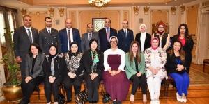 وزير الشئون النيابية يستقبل وفد نواب تنسيقية شباب الأحزاب ويشيد بأدائهم البرلماني - لايف نيوز