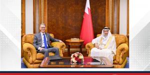 الشيخ خالد بن عبد الله يلتقي السفير الأمريكي.. ويؤكد: تطور مستمر في العلاقات مع الولايات المتحدة يعكس الشراكة الاستراتيجية الوثيقة بين البلدين الصديقين - لايف نيوز