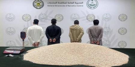 مكافحة المخدرات تضبط 1.5 مليون قرص من مادة الإمفيتامين المخدر بمنطقة الرياض - لايف نيوز