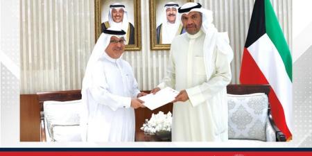 وزير خارجية دولة الكويت يتسلم رسالة خطية من وزير الخارجية - لايف نيوز
