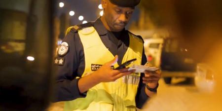 إبعاد 1084 وافداً.. وضبط 823 مخالفاً في 8 أيام - لايف نيوز