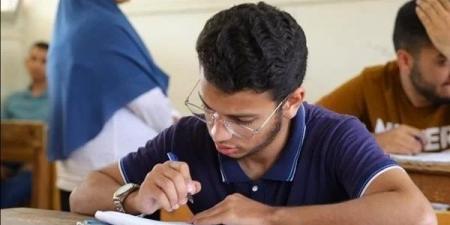 قبل امتحانات الدبلومات الفنية| عقوبات الغشاشين والمشاغبين.. ومصير لجان الغش الجماعي - لايف نيوز