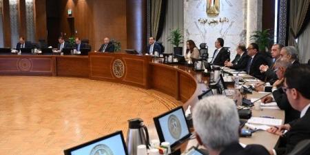 رئيس الوزراء يتابع موقف تمويل مشروعات المبادرة الرئاسية "حياة كريمة" - لايف نيوز