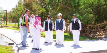 أمين الباحة يقف ميدانيًّا على المشاريع والخدمات البلدية في محافظة القرى - لايف نيوز