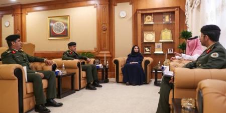 رئيسة جامعة طيبة تلتقي مدير سجون منطقة المدينة المنورة لبحث مجالات التعاون المشترك - لايف نيوز