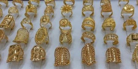 تراجع 1000 جنيه.. مفاجأة في سعر الجنيه الذهب وعيار 21 اليوم الجمعة - لايف نيوز
