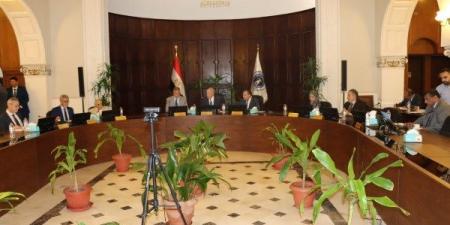 مجلس أمناء جامعة الإسكندرية الأهلية يعقد اجتماعه الثالث - لايف نيوز