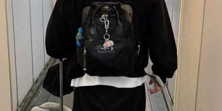 حمزة علاء يشارك متابعيه صورة جديدة من داخل المطار.. شاهد - لايف نيوز