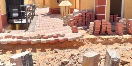 محافظ الوادي الجديد يتابع جهود تحسين الخدمات العامة وتطوير البنية التحتية - لايف نيوز