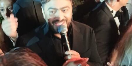 كريم عبد العزيز و ماجد الكدواني ونجوم الفن بحفل زفاف حفيد عادل إمام | صور - لايف نيوز