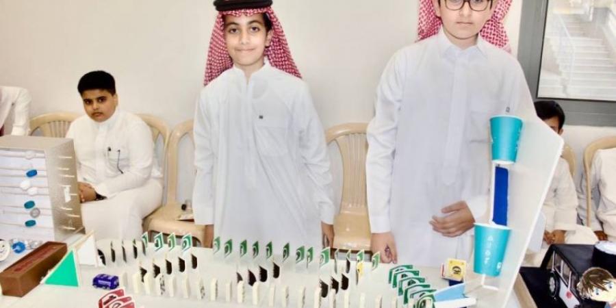 أكثر من 130 مشروعاً  طلابياً من 41 مدرسة في مساحة ابتكار في تعليم الطائف - لايف نيوز