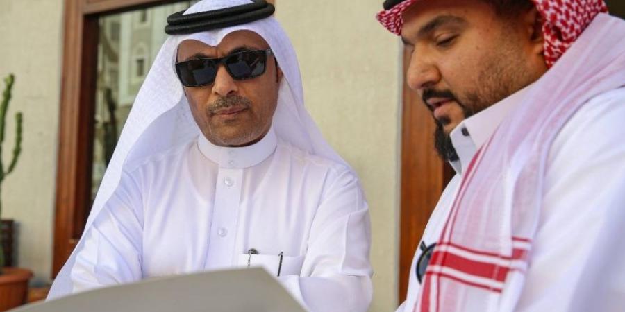 الزايدي يقف على مطالب الأهالي من الخدمات البلدية بأحياء الطائف - لايف نيوز