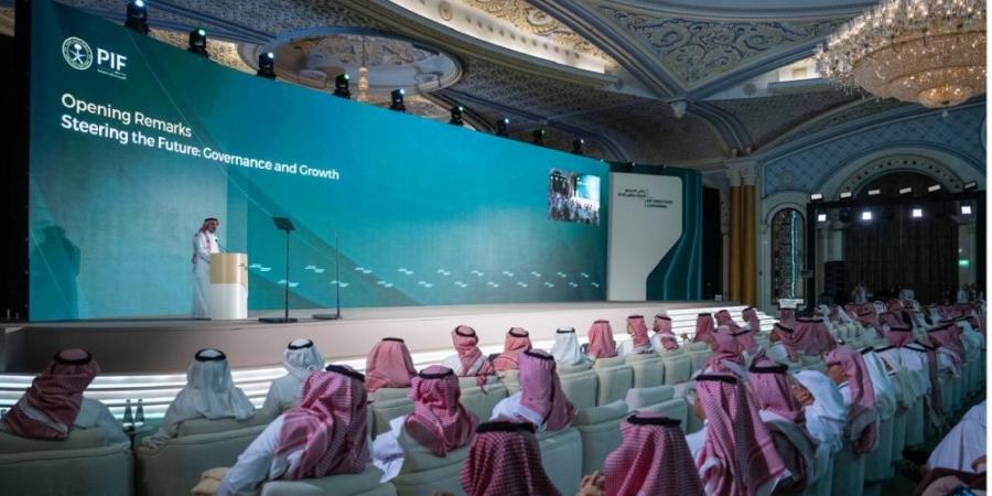 الرميان: صندوق الاستثمارات العامة وشركاته قادرة على تحويل التحديات إلى فرص - لايف نيوز