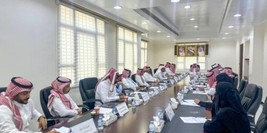 محافظ أملج يرأس اجتماع المجلس المحلي - لايف نيوز