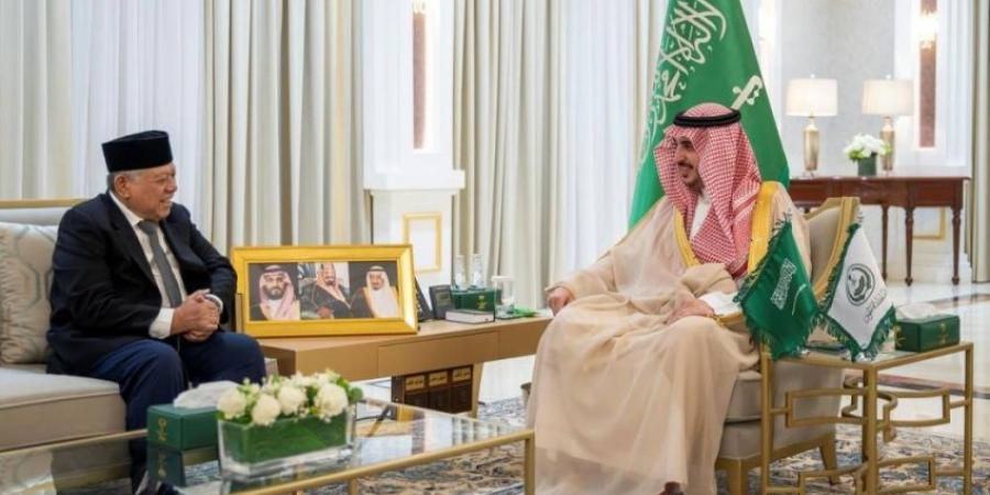 أمير الجوف يستقبل سفير إندونيسيا لدى المملكة - لايف نيوز