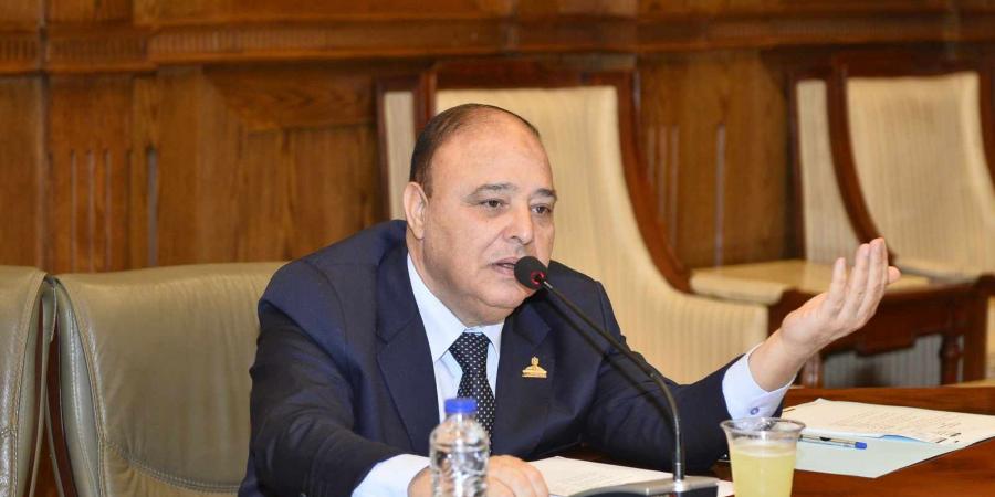 برلماني: خفض الدين العام وتحقيق الاستقرار الاقتصادي أولوية لتعزيز النمو - لايف نيوز
