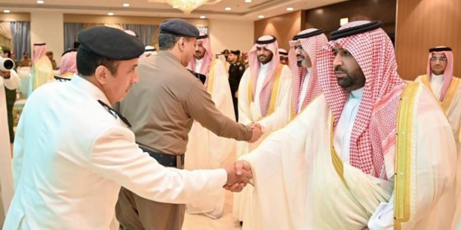 أمير منطقة جازان يستقبل المهنئين بعيد الأضحى - لايف نيوز