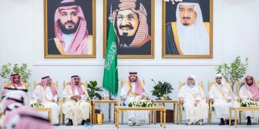 أمير الحدود الشمالية يستقبل المهنئين بعيد الأضحى - لايف نيوز