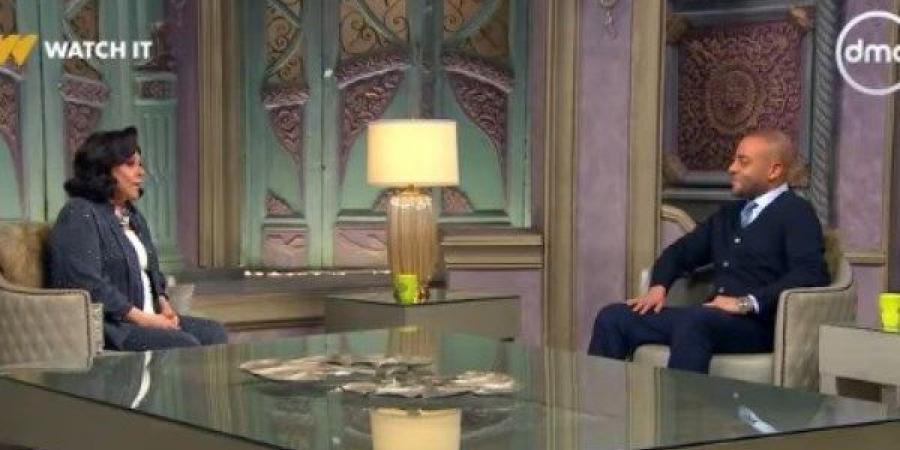 تامر عاشور: كنت برتبك لما بغني قدام الرئيس السيسي - لايف نيوز