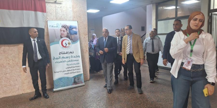 وزير الكهرباء يتفقد مستشفى ألماظة.. ويؤكد: تطوير الخدمات الطبية للعاملين بالمحافظات - لايف نيوز