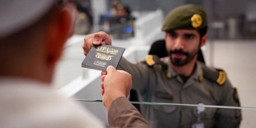جوازات منفذ الوديعة تنهي إجراءات مغادرة ضيوف الرحمن - لايف نيوز