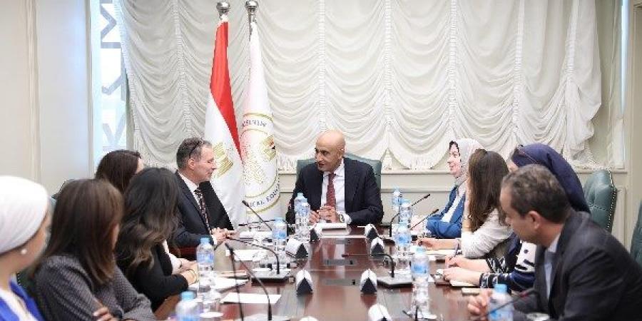 وزير التعليم يبحث مع برنامج الأغذية العالمي تطبيق أفضل الممارسات في التغذية المدرسية - لايف نيوز