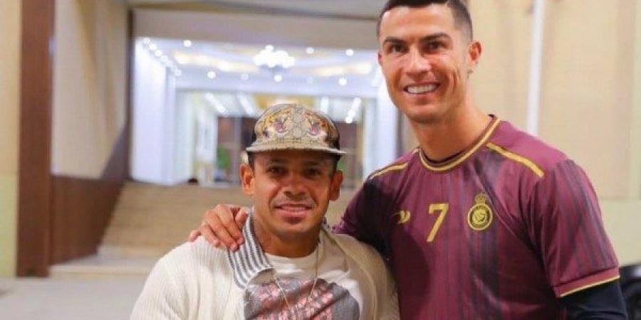 هل أسلم إلتون خوسيه بعد صورته مع المصحف؟.. لاعب النصر السعودي السابق يفاجئ الجماهير - لايف نيوز