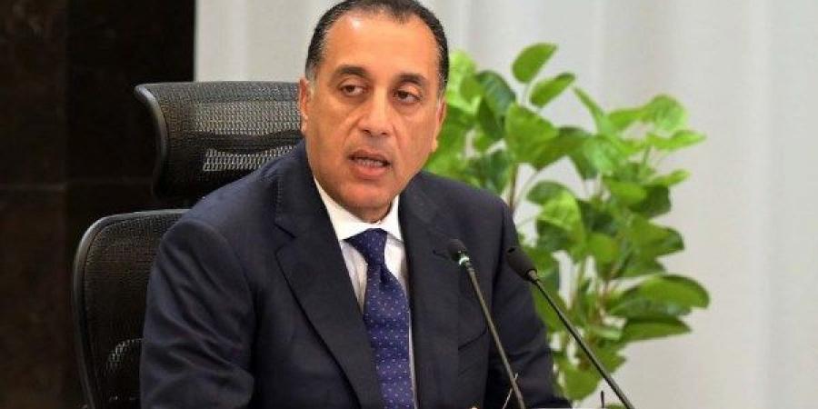 مدبولي يتفقد مصانع أجهزة السونار والتليفزيونات والهواتف بـ6 أكتوبر - لايف نيوز