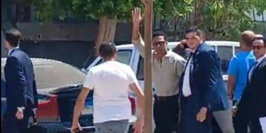 محمد رمضان يقر بالتصالح مع زميل نجله أمام محكمة الطفل - لايف نيوز