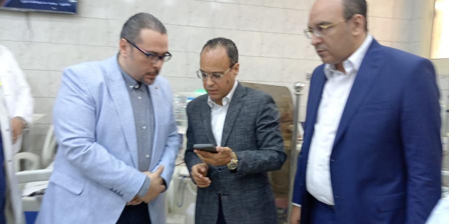 مساعد وزير الصحة للطب العلاجي يتفقد مستشفيات بالدقهلية ويشيد بمستوى الخدمة - لايف نيوز