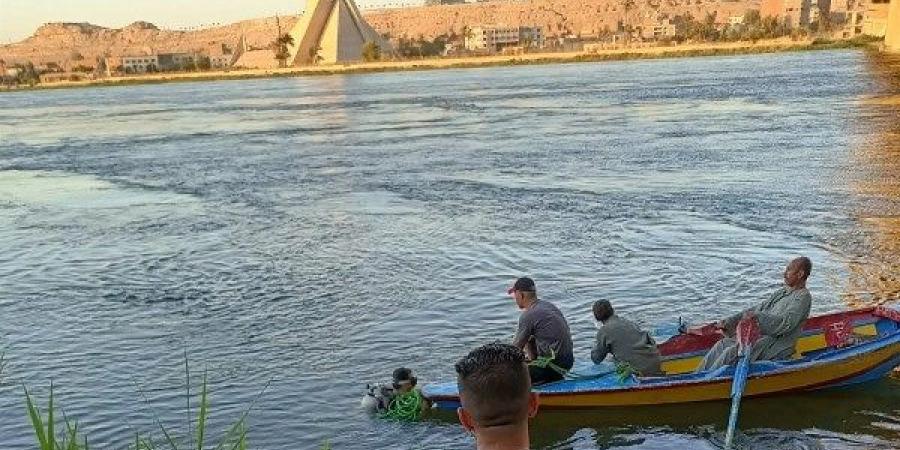مصرع صياد ونجله غرقا في نهر النيل بالمنيا - لايف نيوز