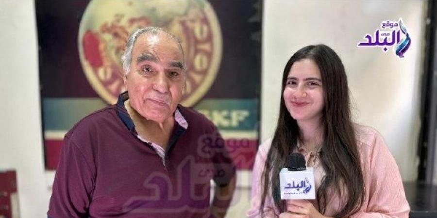 سيد صادق يكشف لصدى البلد ذكريات من عمله مع الزعيم عادل إمام |فيديو - لايف نيوز