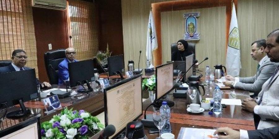 محافظ الأقصر يطلق معديتين جديدتين لخدمة المواطنين والسائحين - لايف نيوز