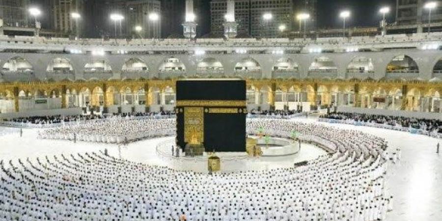 انطلاق موسم العمرة رسميا ..بدء توثيق العقود بين شركات السياحة والوكلاء السعوديين - لايف نيوز