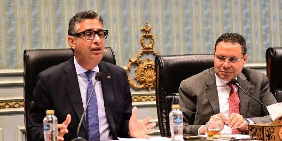 للقضاء علي الانيميا.. وزير التموين: إضافة الحديد وحمض الفوليك علي رغيف الخبز - لايف نيوز